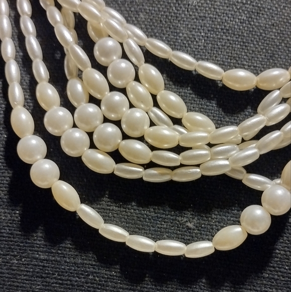 Multi strand and size pearl necklace - Picture 16 of 16